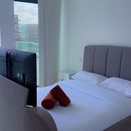 Ds Rentals - Entire 1 Bedroom Apartment Лондон Екстериор снимка