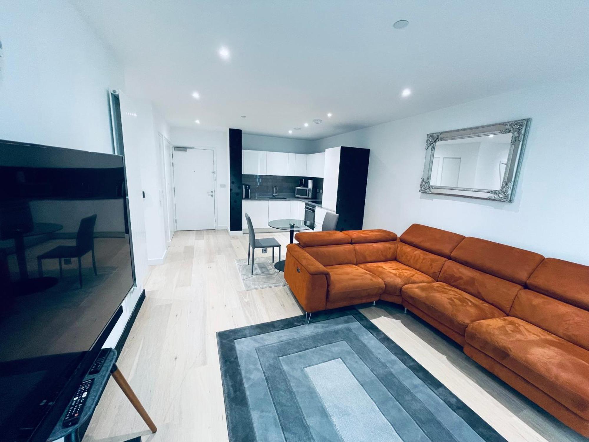 Ds Rentals - Entire 1 Bedroom Apartment Лондон Екстериор снимка