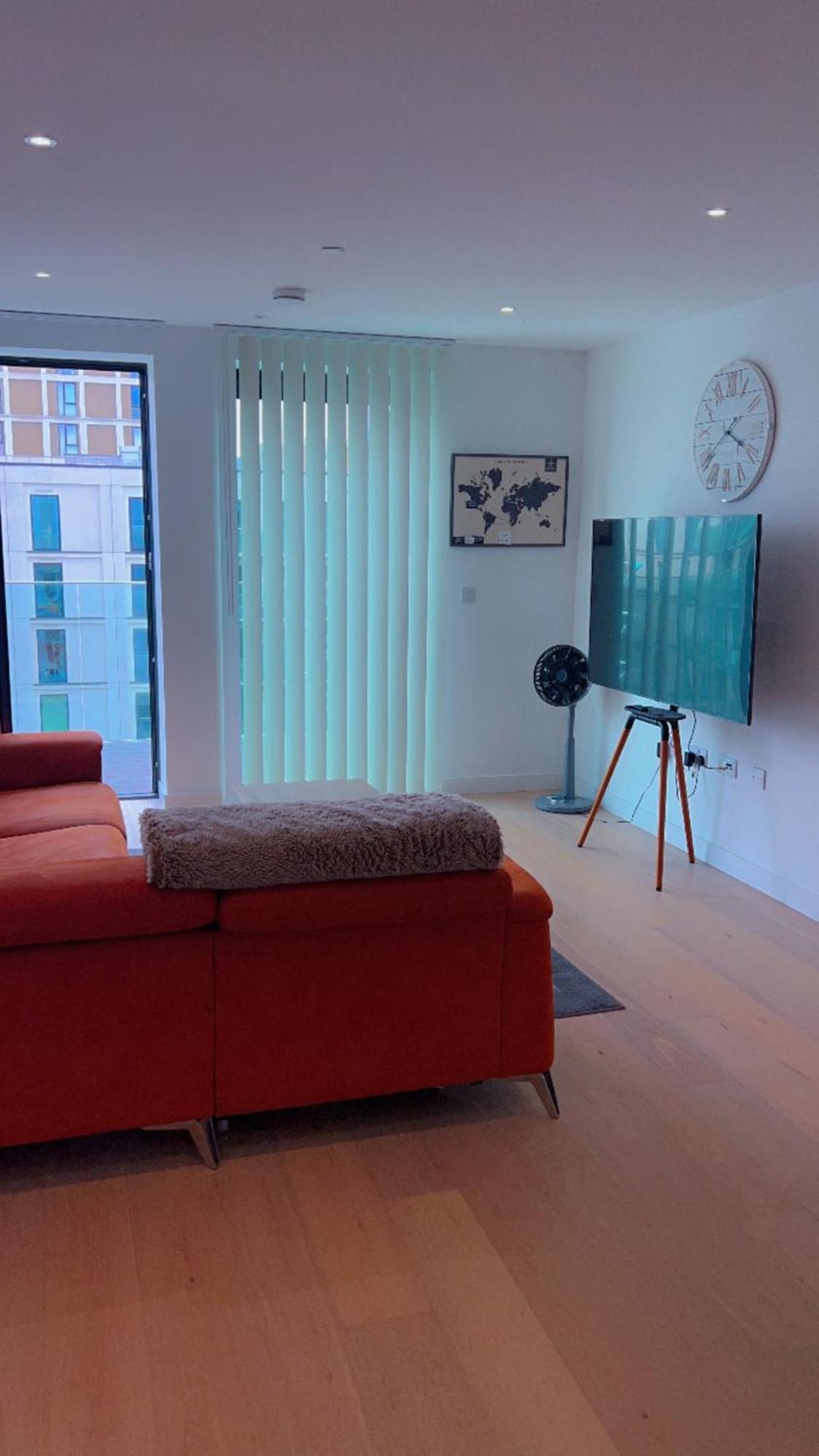 Ds Rentals - Entire 1 Bedroom Apartment Лондон Екстериор снимка