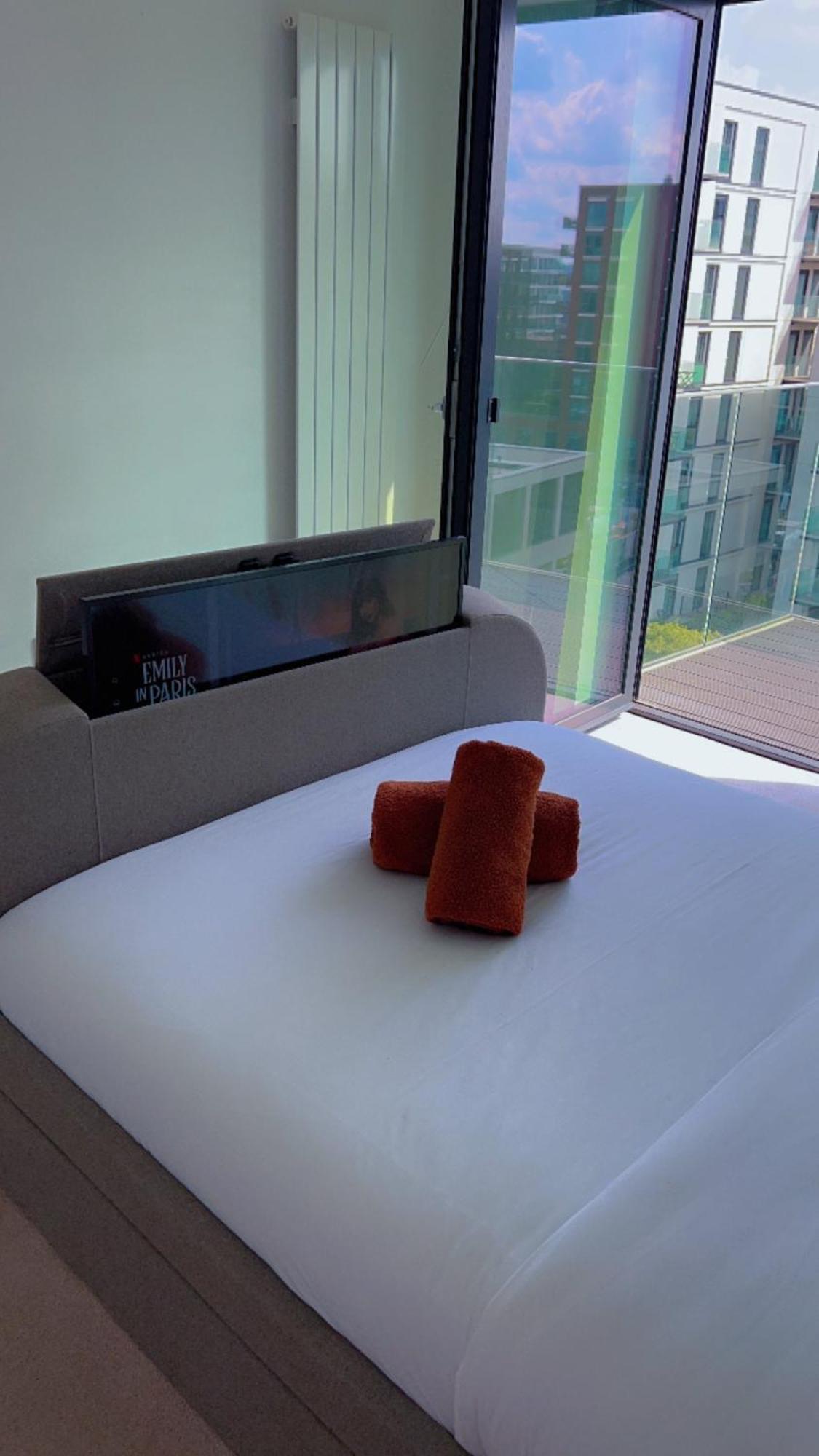 Ds Rentals - Entire 1 Bedroom Apartment Лондон Екстериор снимка